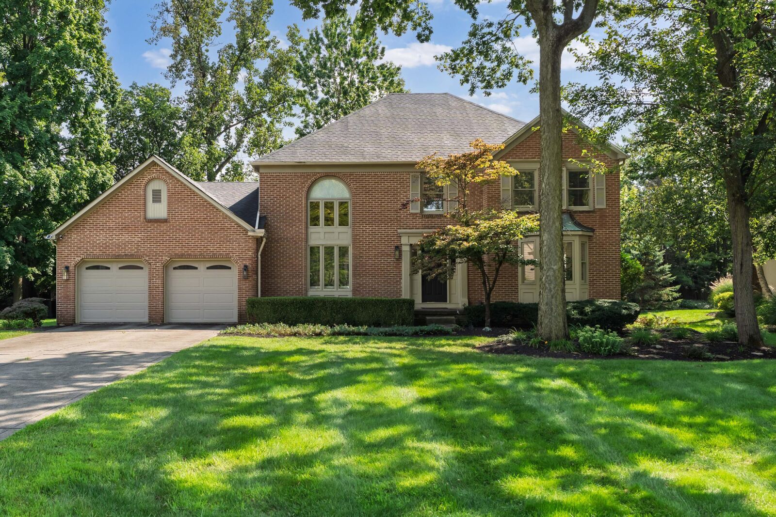 Property Photo: 317 Wheaton Court OH 43235