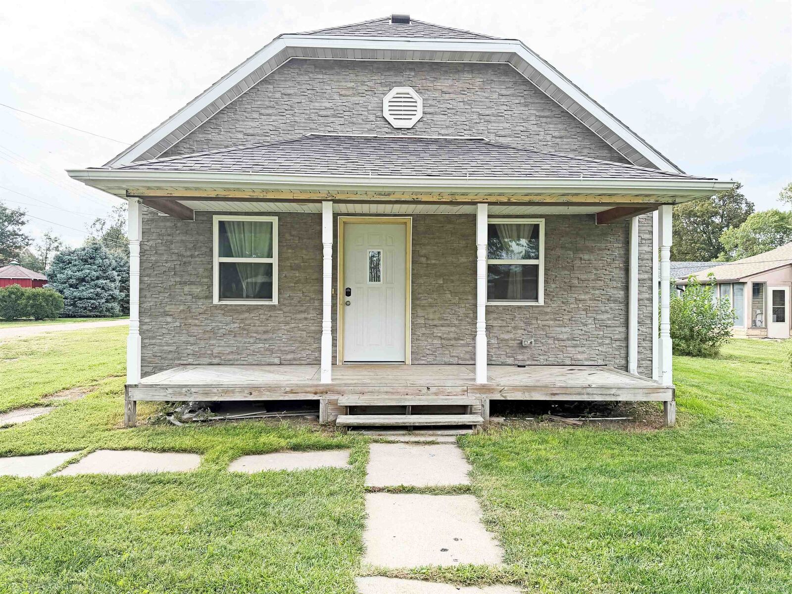 Property Photo:  455 N Elm Street  NE 68662 