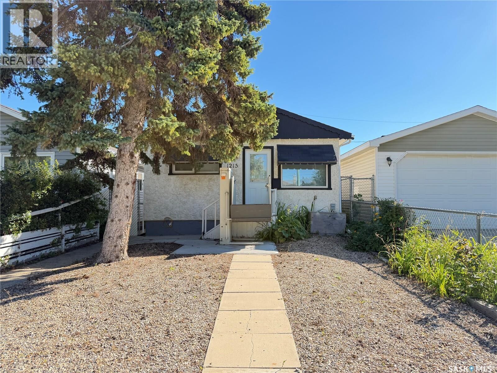 Photo de la propriété:  1215 Broder Street  SK S4N 3R3 