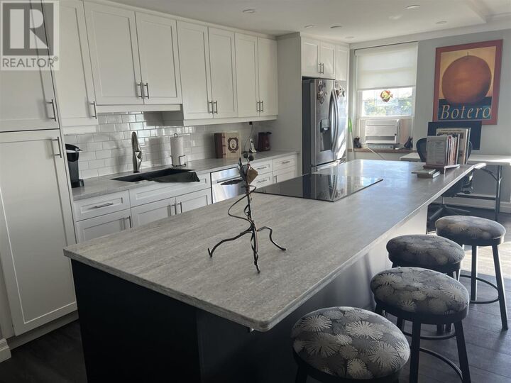 Property Photo:  99 Pine St # 507  ON P6A 3Y3 