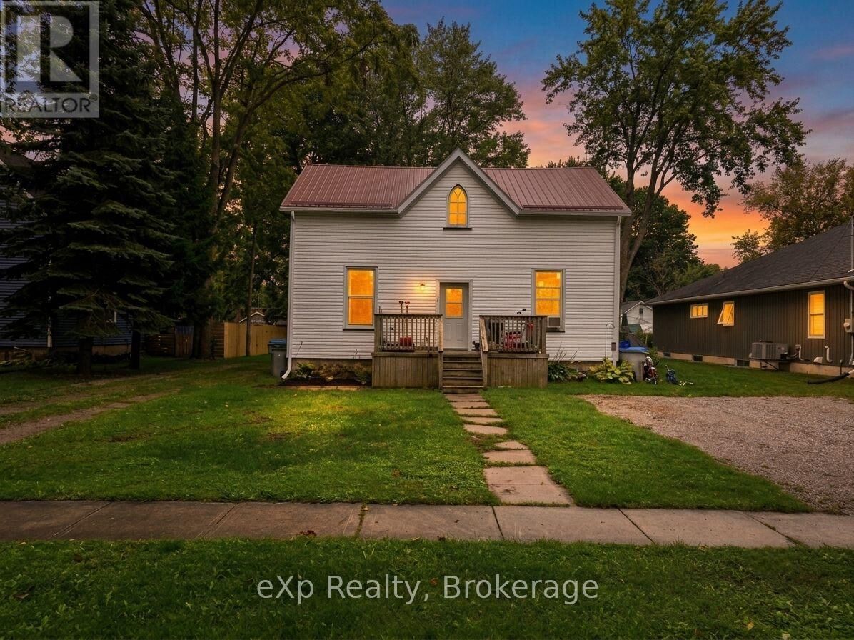Property Photo: 67 Railway Street ON N0K 1W0