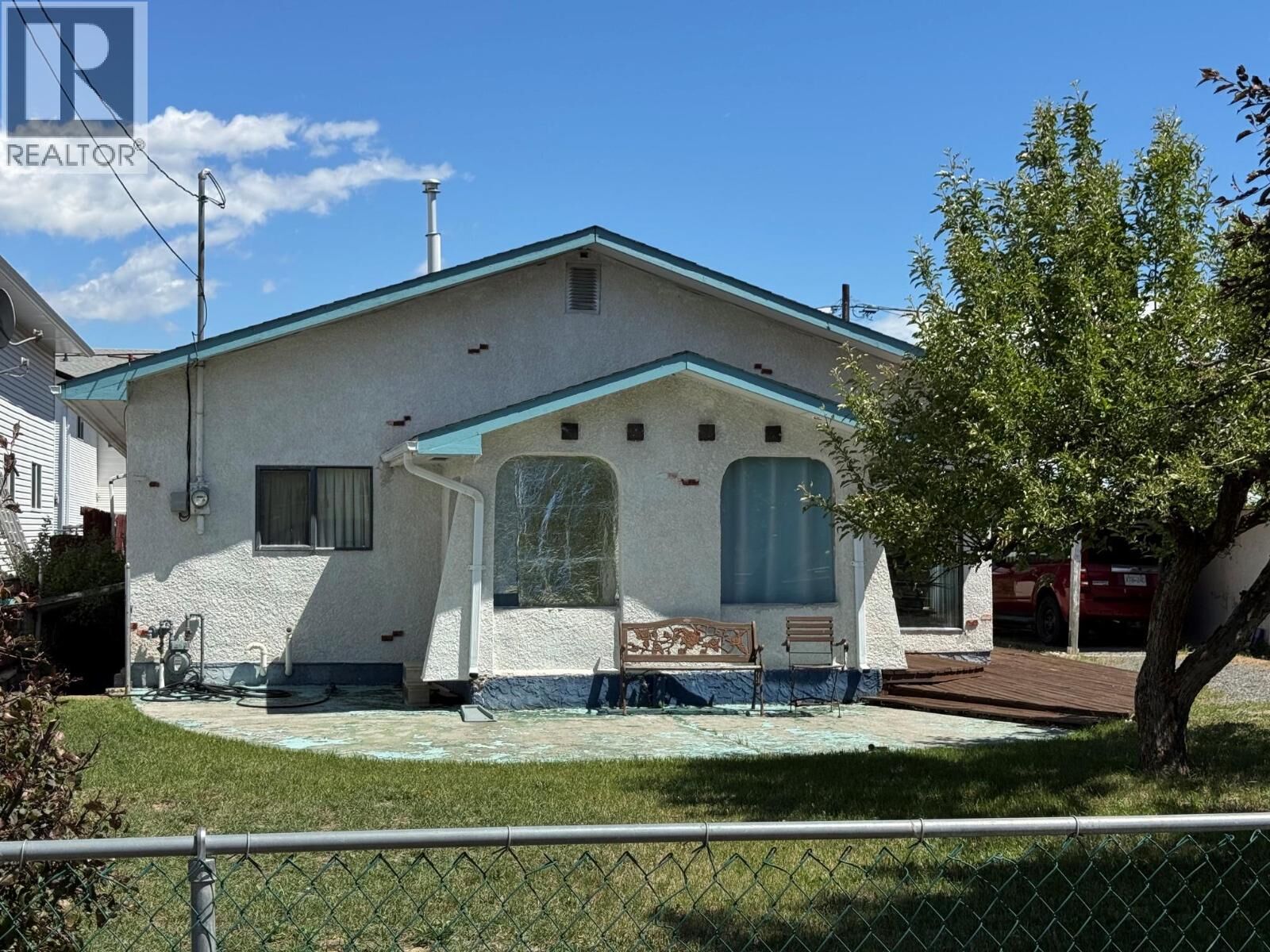 Property Photo: 1422 Collett Street BC V1K 1B8