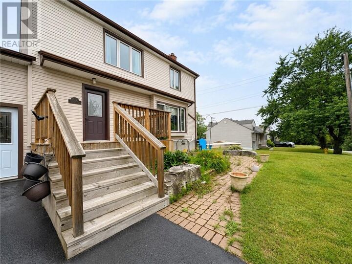 Property Photo: 107 Lindsley Street ON P0M 1S0