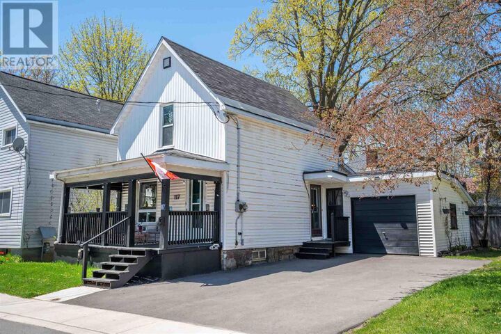 Property Photo: 117 Biggings Ave ON P6A 3T8