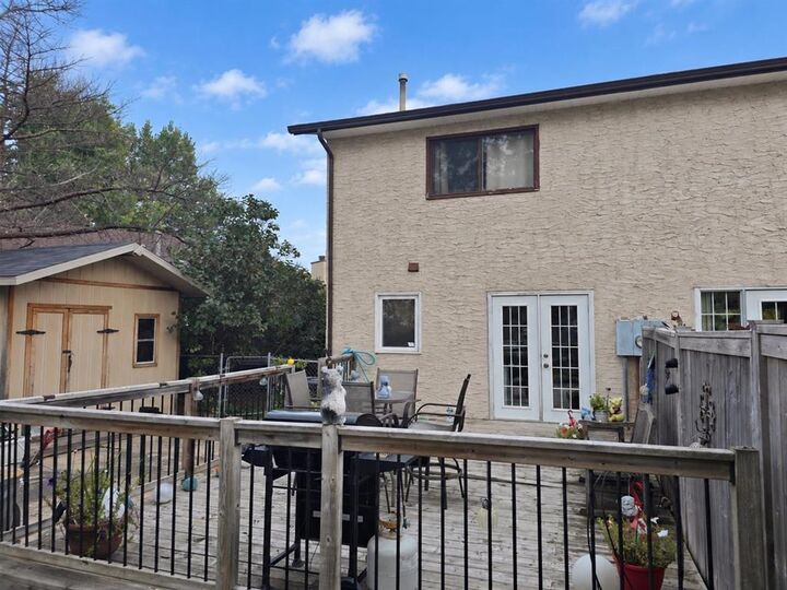 Property Photo: 230 Lake Village Road MB R3T 4M8