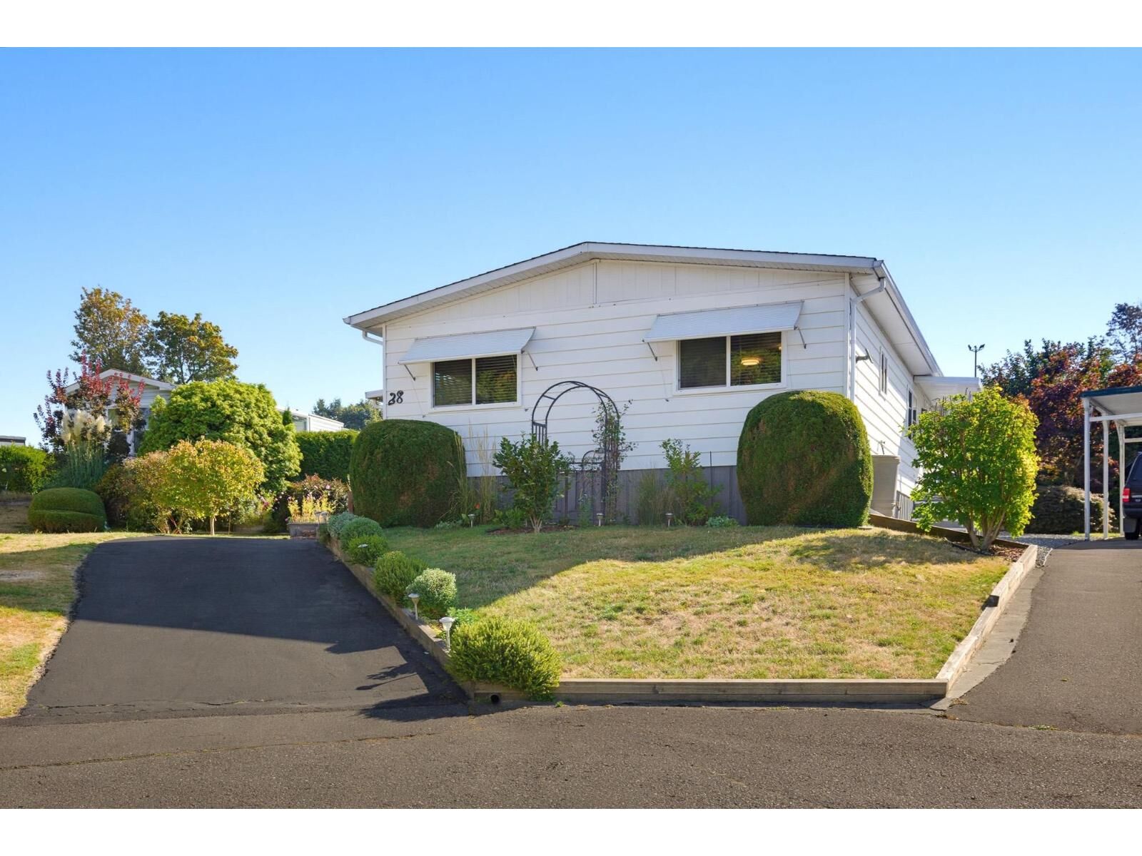 Property Photo: 2035 Martens Street 28 BC V2T 6M3