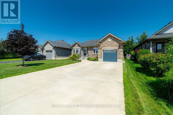 Property Photo:  87 Irving Drive  ON N0J 1P0 
