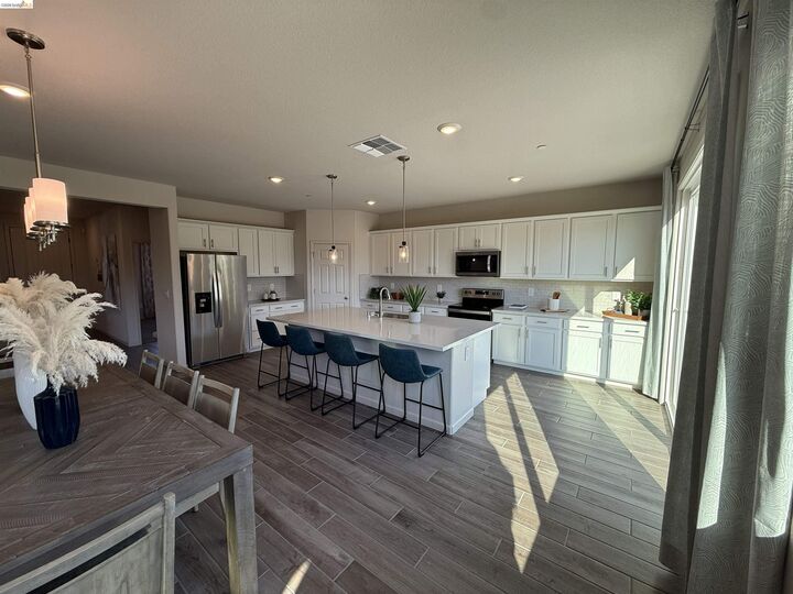 Property Photo: 613 Channel Cir. CA 94561