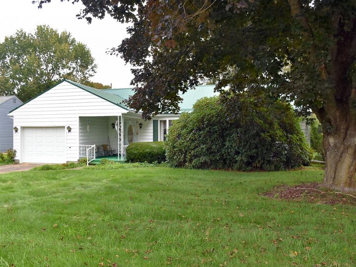 Property Photo:  187 S Franklin Street  PA 16314 