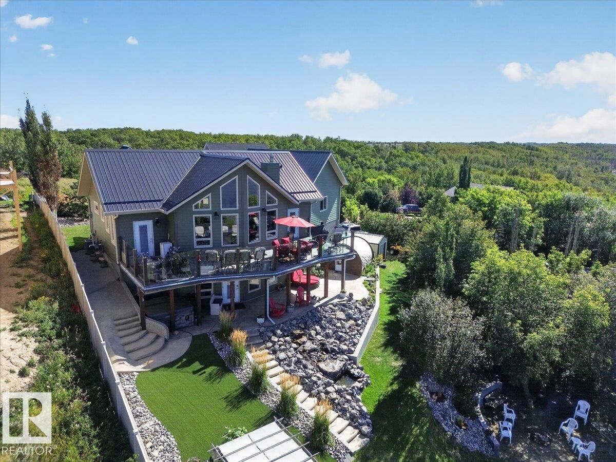 Property Photo:  19518 Township Road 452 141  AB T4V 2M9 