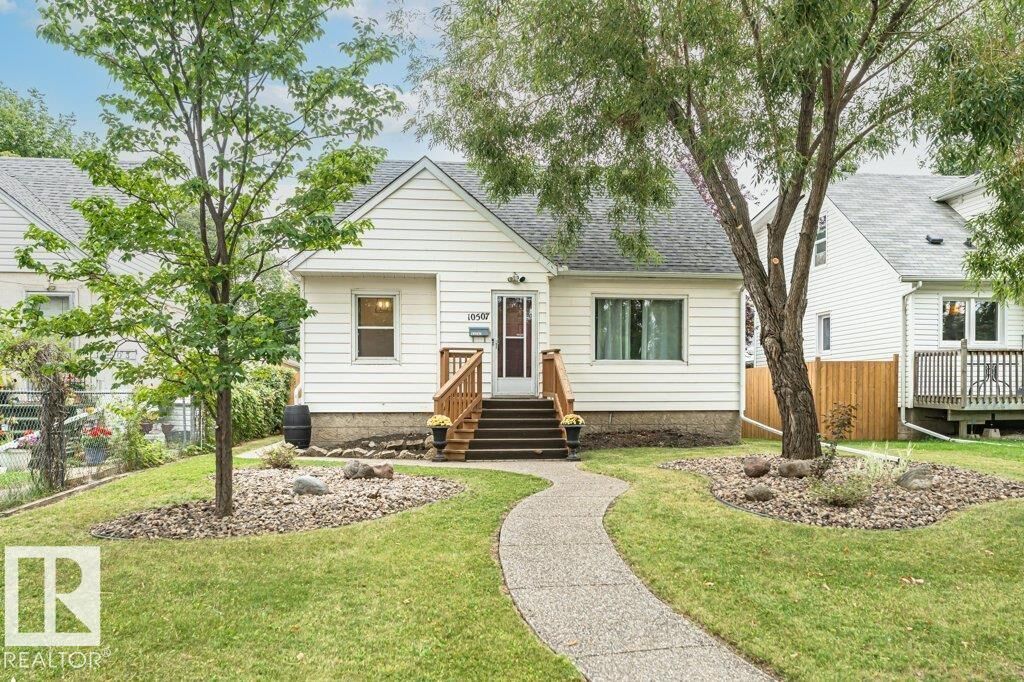 Property Photo: 10507 67 Avenue NW AB T6H 1Z4