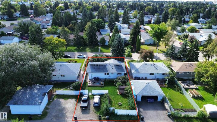 Property Photo:  21 Burlington Avenue  AB T7X 1E5 