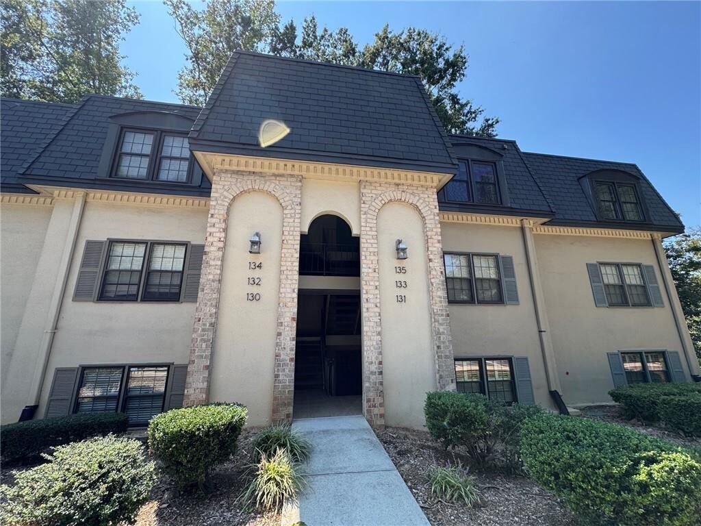 Property Photo: 135 Elysian Way NW GA 30327