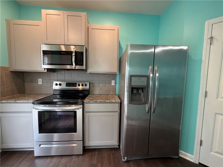 Property Photo:  85 Chastain Circle  GA 30263 