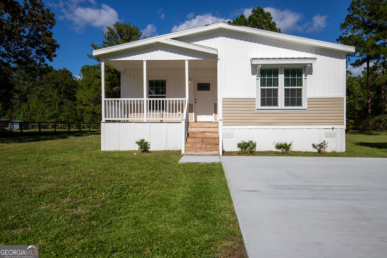 Property Photo:  660 N Macon Street  GA 31316 