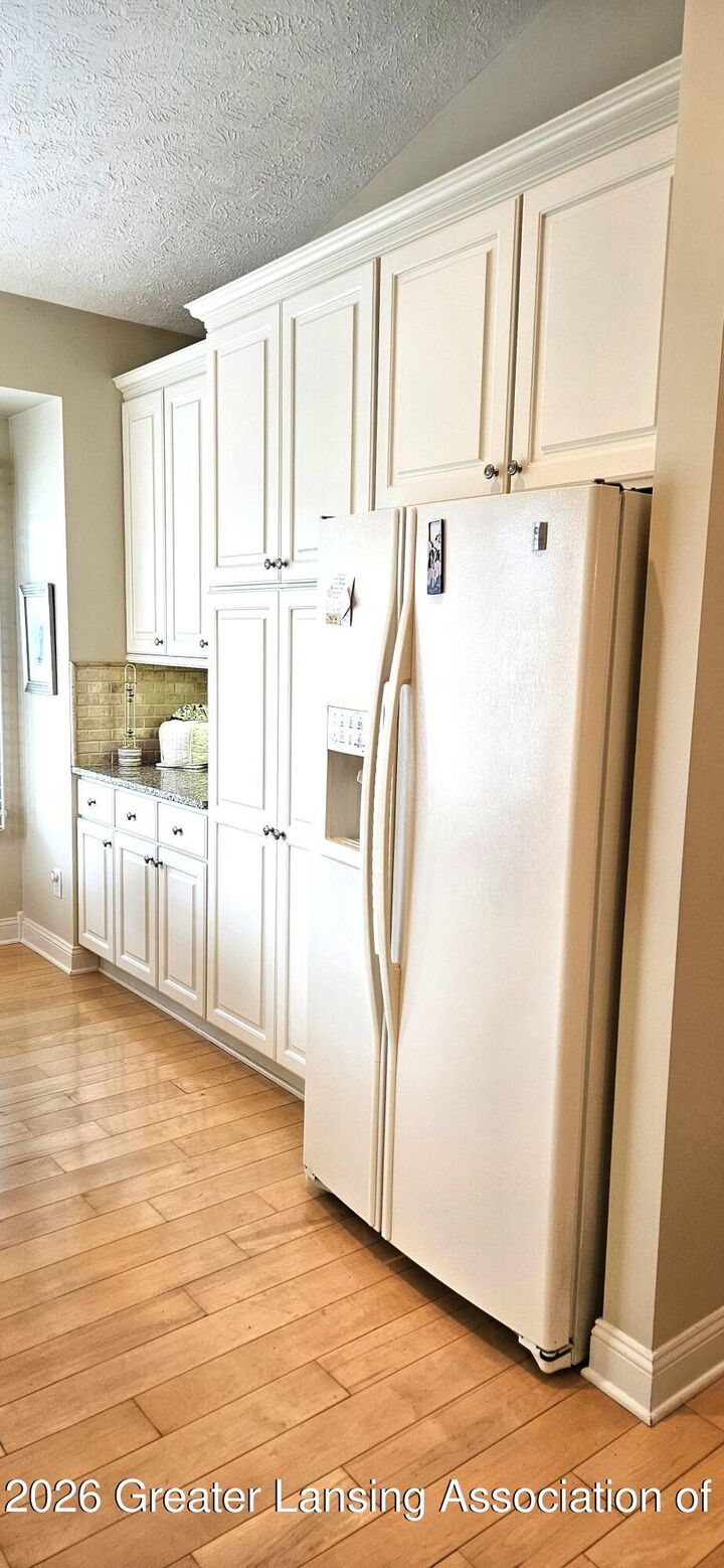 Property Photo:  6222 Bridgewater Circle  MI 48823 