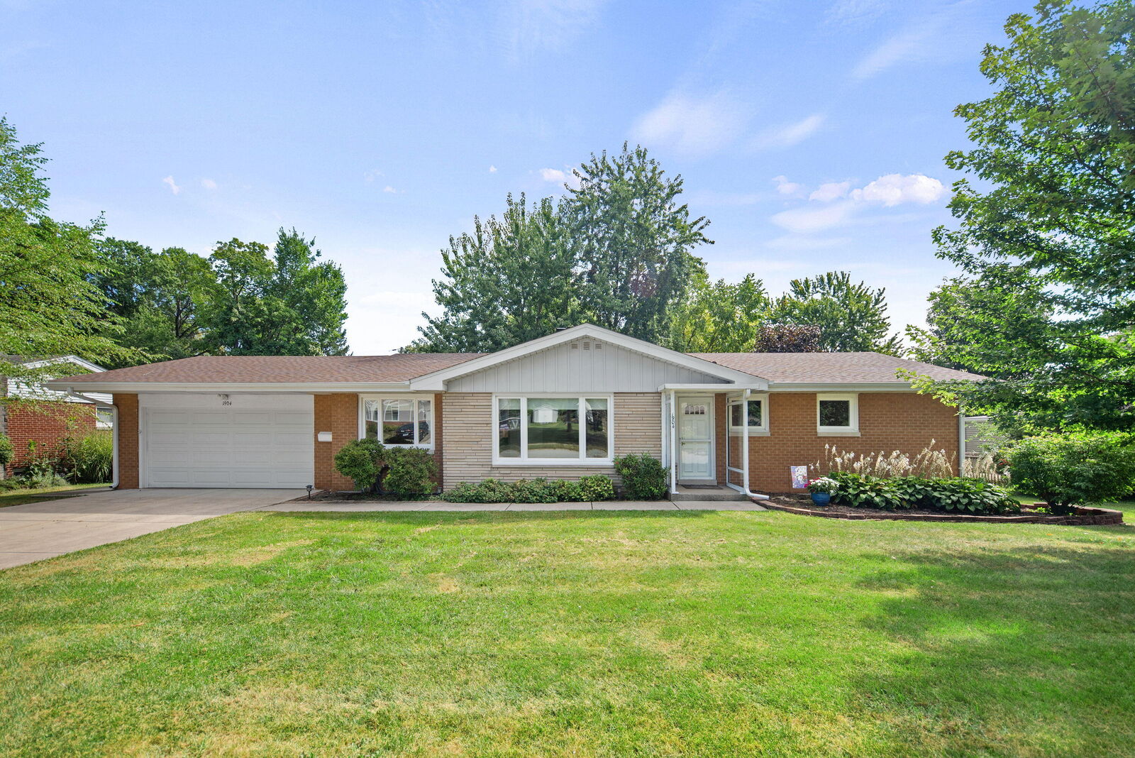 Property Photo: 1904 Linden Drive IN 46383