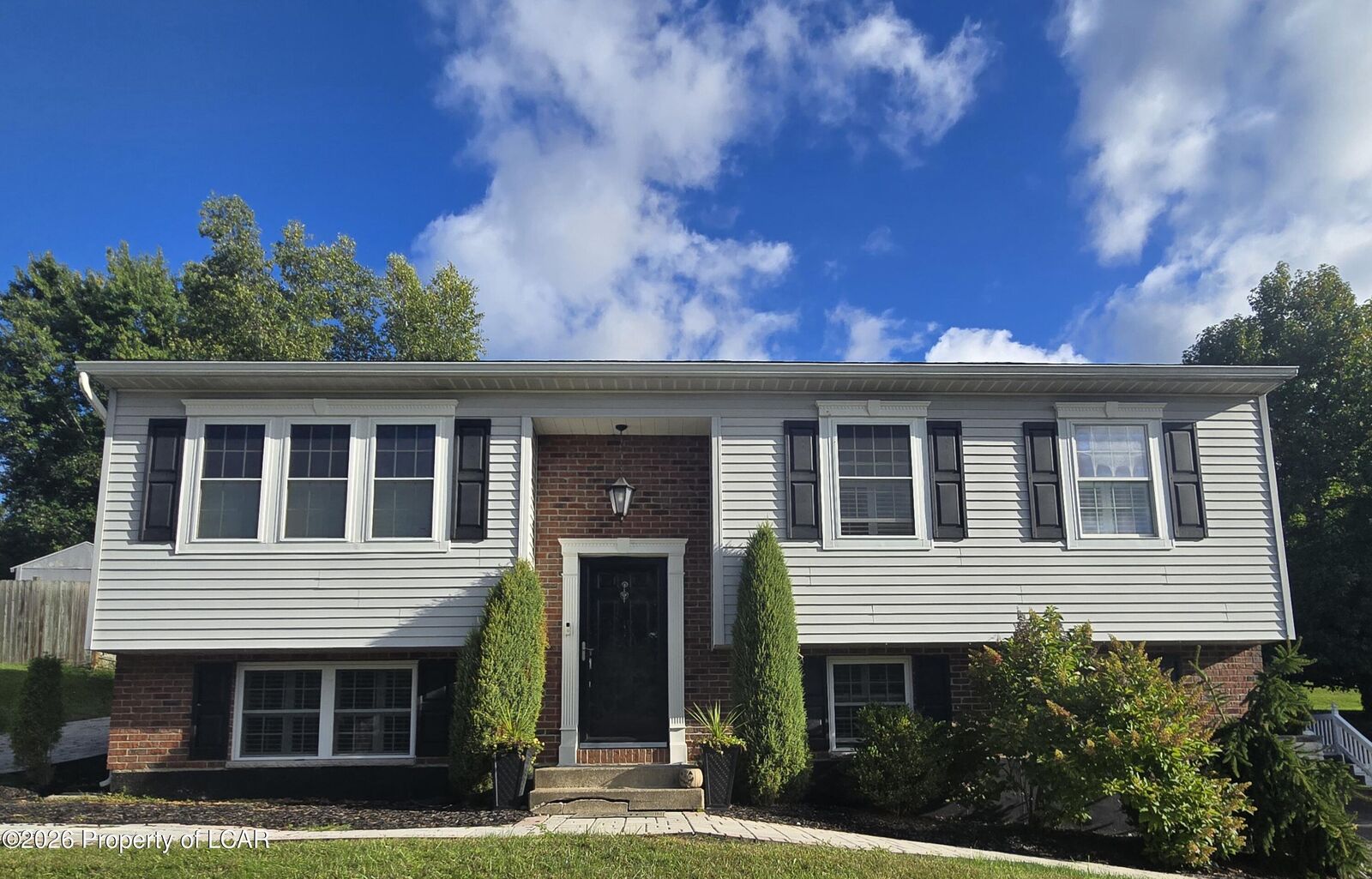 Property Photo: 18 Vista Drive PA 18634