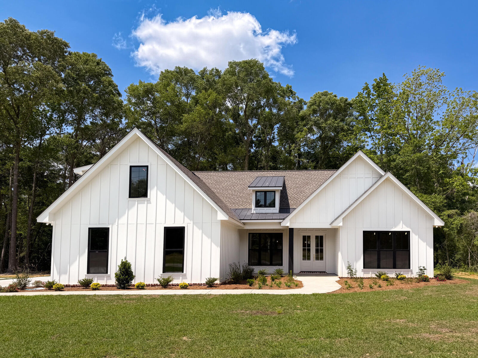 Property Photo: 41 Forest Barnes MS 39465