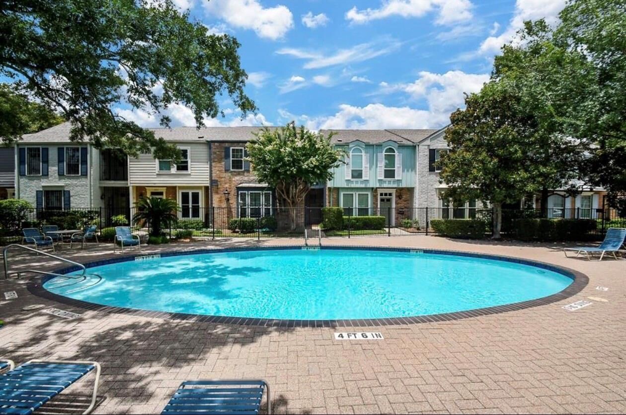 Property Photo: 7459 Brompton Street 7459 TX 77025