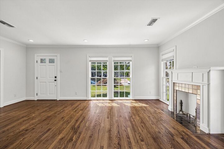 Property Photo: 509 Gale Street TX 77009