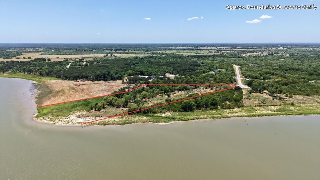 Property Photo:  8424 Edgewater Dr  TX 75143 