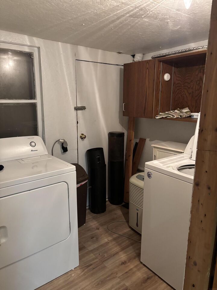 Property Photo:  613 C Street  IA 52157 