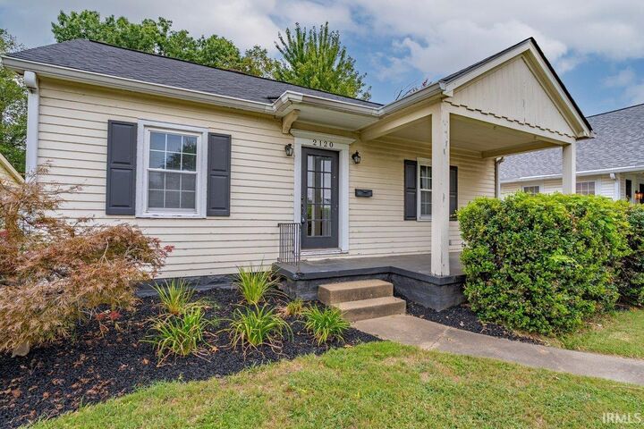 Property Photo: 2120 Washington Avenue IN 47714