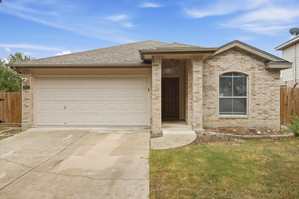 Property Photo: 9914 Mustang Isle TX 78254