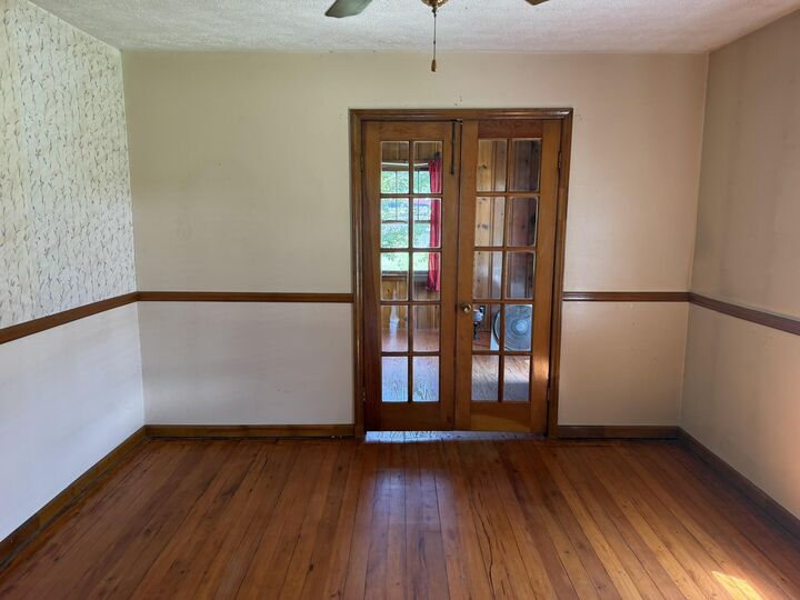 Property Photo: 127 Center Street KY 40342