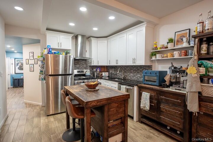 Property Photo: 1616 Taylor Avenue NY 10460