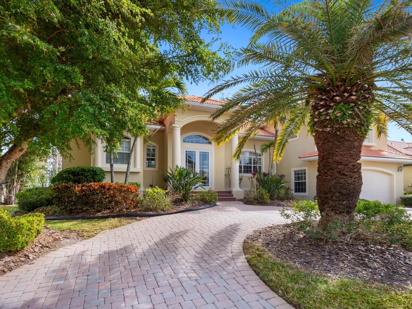 Property Photo: 12317 Baypointe Terrace FL 34215