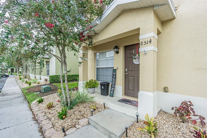 Property Photo:  8514 Brushleaf Way  FL 33647 