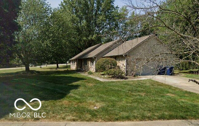 Property Photo: 610 Carson Court IN 46033