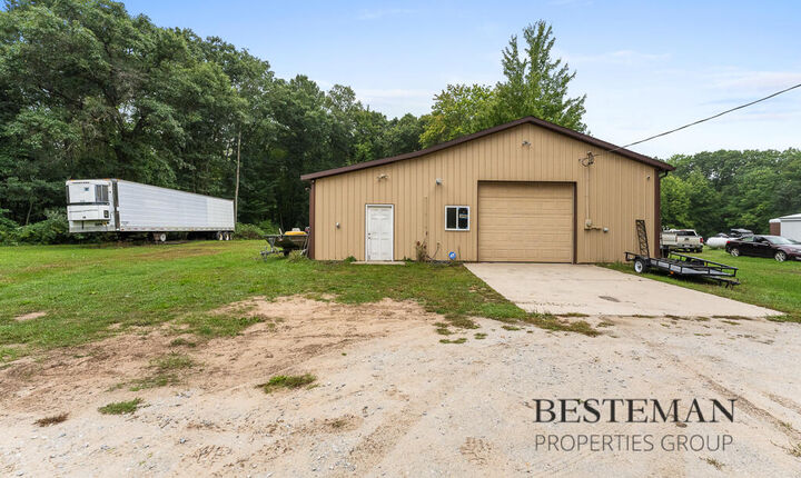 Property Photo: 5449 Holton Road MI 49457-9323