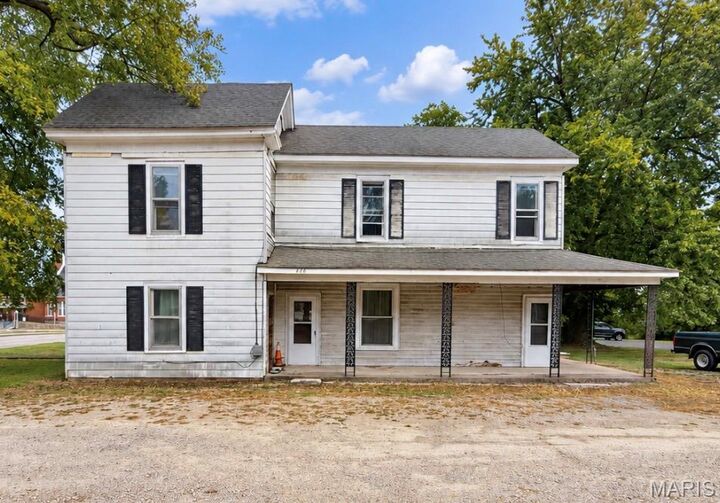 Property Photo: 320 W Columbia Street MO 63640