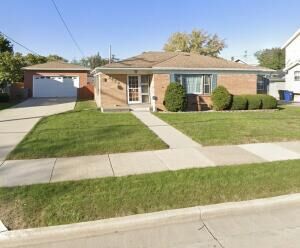 Property Photo:  2422 21st St  WI 53403 