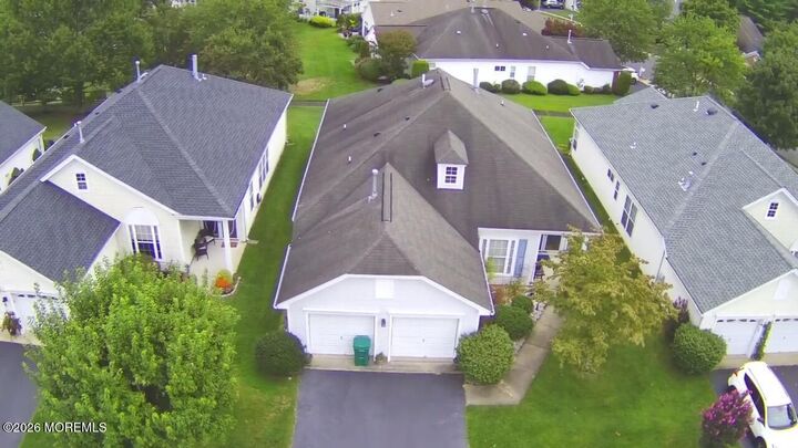 Property Photo:  4 Summerlawn Drive  NJ 08701 