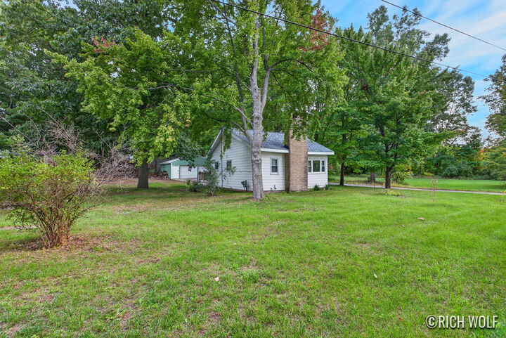 Property Photo:  11505 Wren Drive  MI 48850 