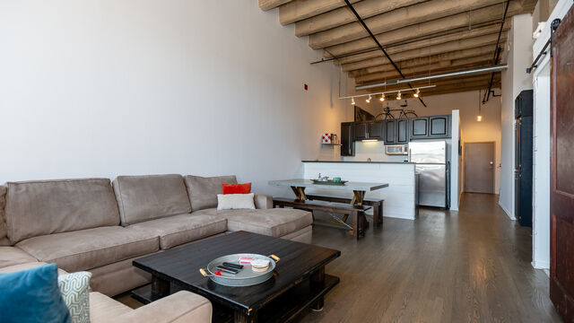 Property Photo: 1645 W Ogden Avenue 505 IL 60612