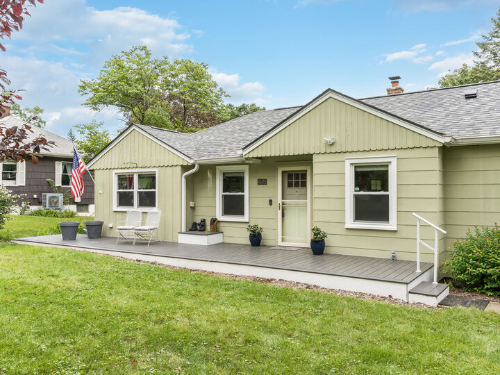 Property Photo:  4605 Schwartz Avenue  IL 60532 
