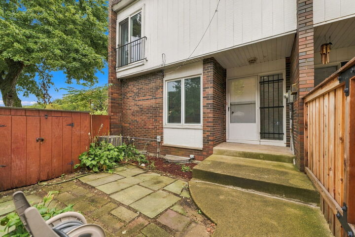 Property Photo:  1174 E 53rd Street  IL 60615 