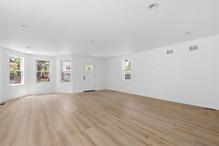 Property Photo: 7213 S Morgan Avenue IL 60621