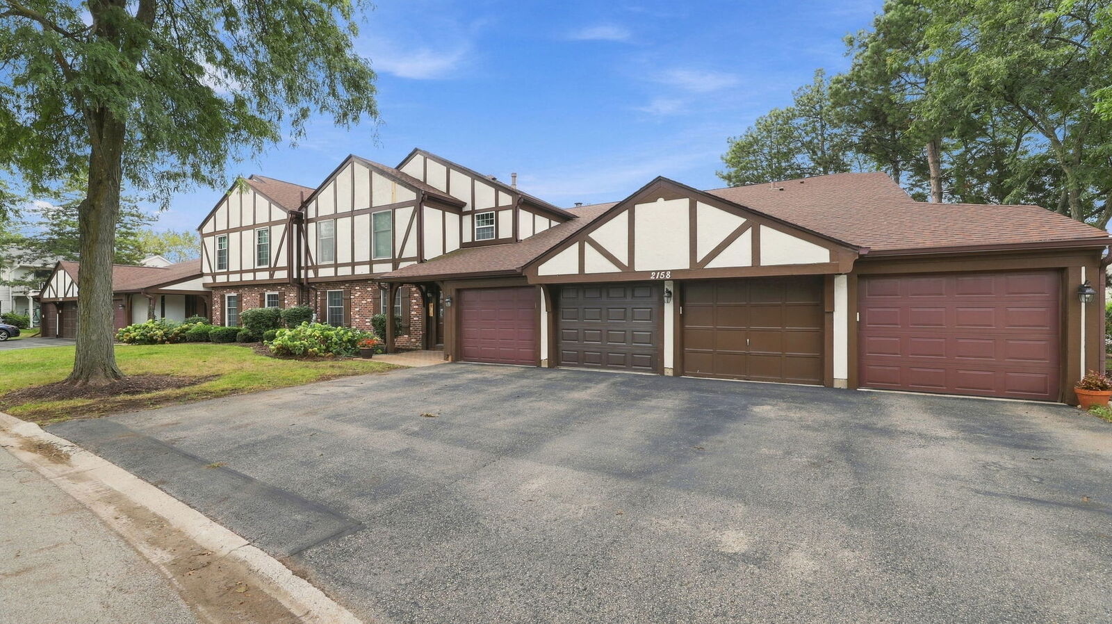 Property Photo: 2158 Lancaster Circle 101C IL 60565