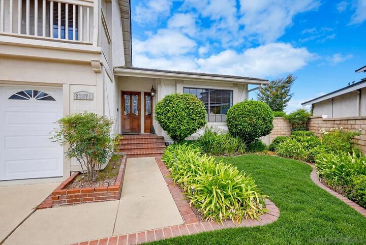 Property Photo:  