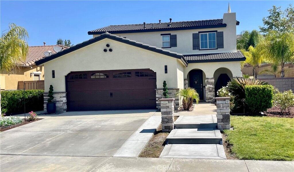 Property Photo:  34144 Dianthus  CA 92532 