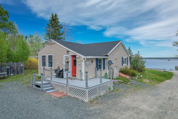 Property Photo: 1069 Newbury Neck Road ME 04684