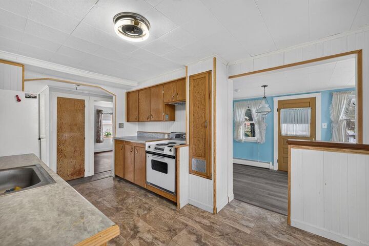 Property Photo:  7 Bateman Street  ME 04073 