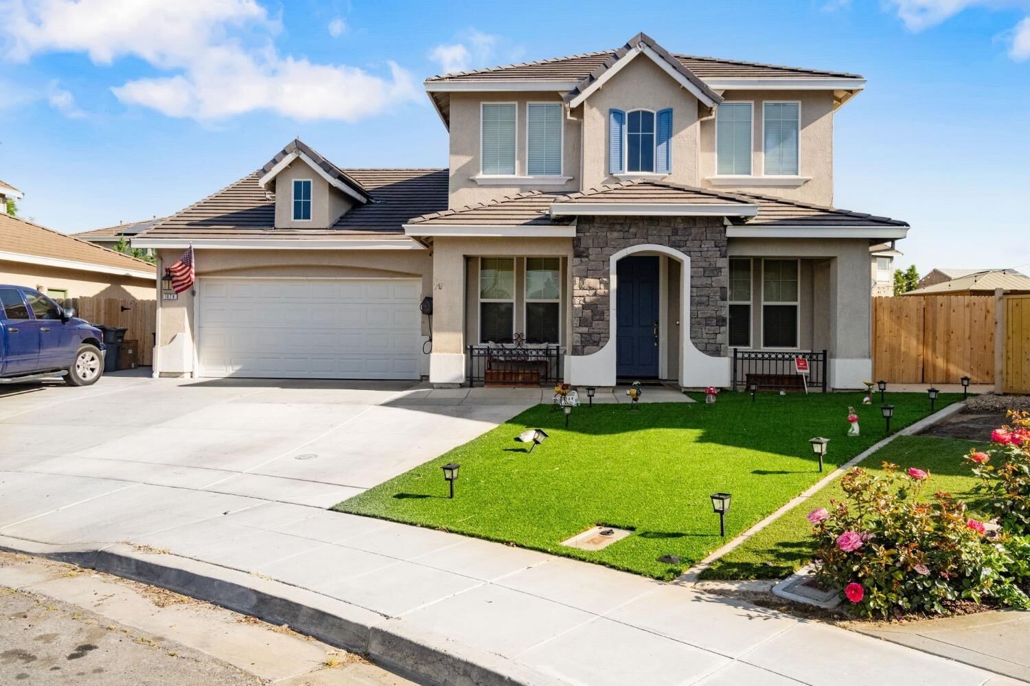 Property Photo: 1079 San Jose Avenue CA 93637