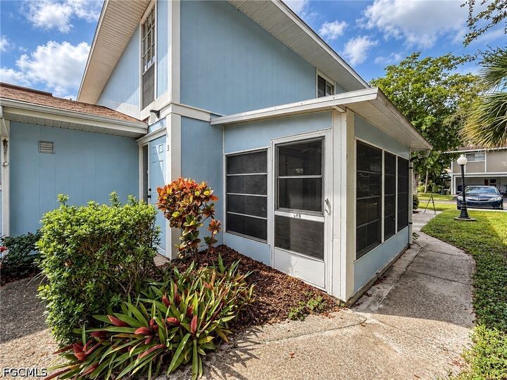 Property Photo:  3260 Royal Canadian Trace 3  FL 33907 